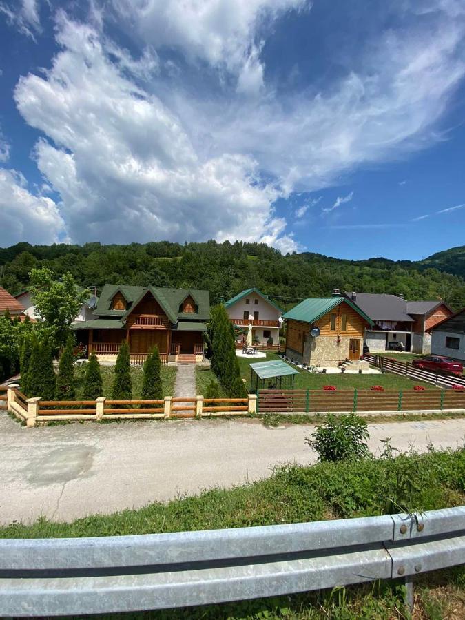 Apartmani Vuk 1 コラシン エクステリア 写真